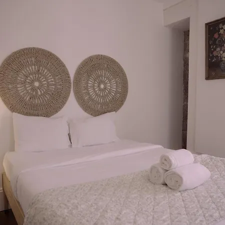 Сasa de vacaciones Light & Airy Historic Centre House With Balconies *