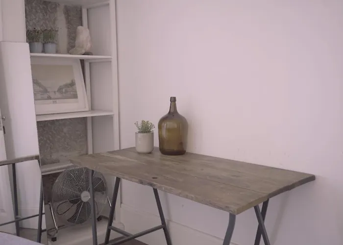 Holiday home Light & Airy Historic Centre House With Balconies *