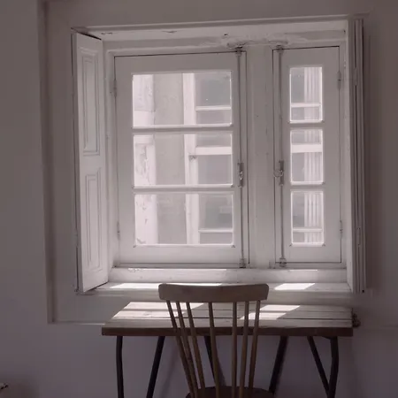 Vakantiehuis Light & Airy Historic Centre House With Balconies Porto